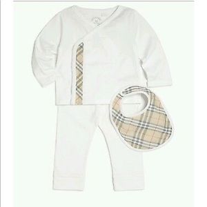 Burberry Berty baby top/pant outfit